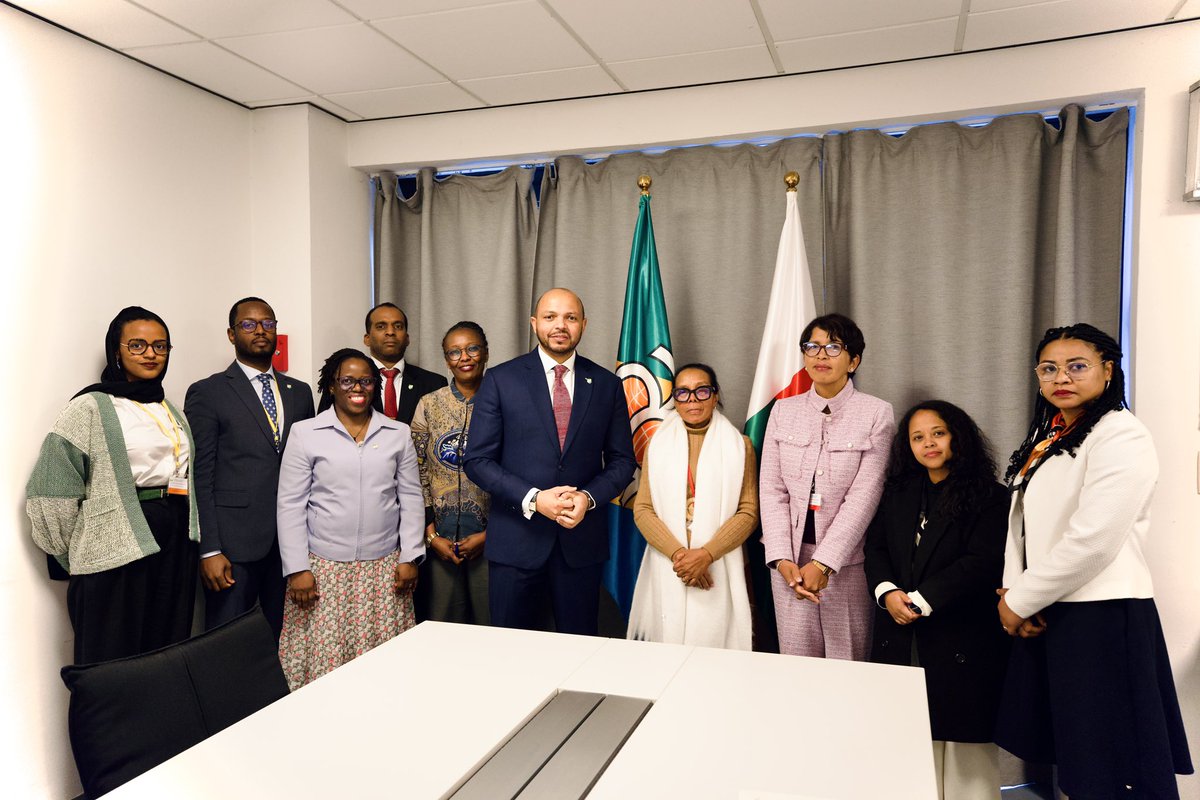 PressACP's tweet image. En marge de la 120ᵉ session du Conseil des ministres de l’OEACP, le Secrétaire général, S.E. Moussa Saleh Batraki, a rencontré S.E. Mme Christine Harijaona Razanamahasoa, Ministre des Affaires étrangères de la République de Madagascar.

Les échanges ont porté sur la situation…