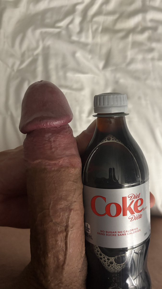 jtgunsx's tweet photo. Can’t sleep and don’t wanna drink the coke right now, so what else can I do with it? 😏

#OnlyFans, #OnlyFansGirl, #OnlyFansBabe, #OnlyFansPromo, #Fansly, #ManyVids #coke #dietcoke #bigwhitecock https://t.co/MH2TC05VYv
