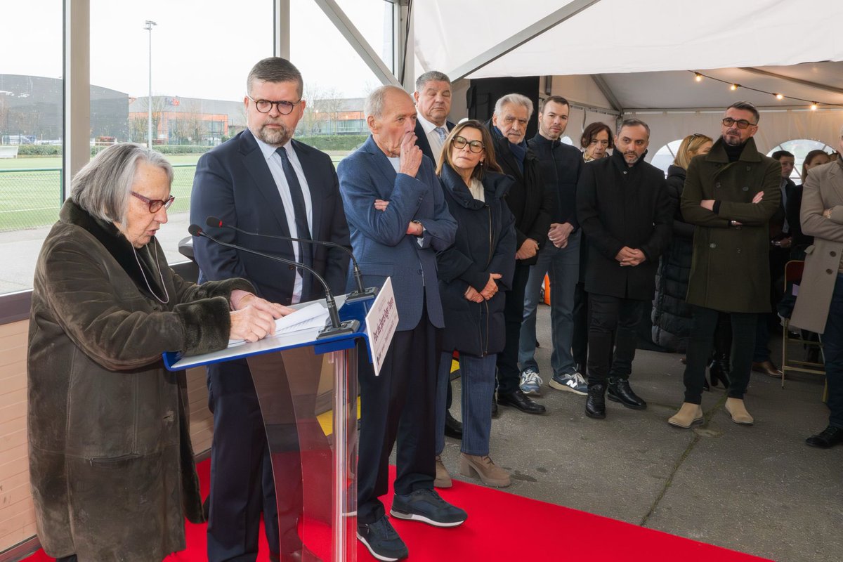 luccarvounas's tweet photo. Par cette célébration ce matin, Roger rejoint désormais les grandes figures alfortvillaises, telles Joseph FRANCESCHI, Raymonde VALIBOUSE, Roger DELMAS, Michel DERBOIS, ou encore Jean ALBERT, dans notre patrimoine communal. Son souvenir demeure intact @Alfortville_94. 3/3 https://t.co/kIwfr3n9dh