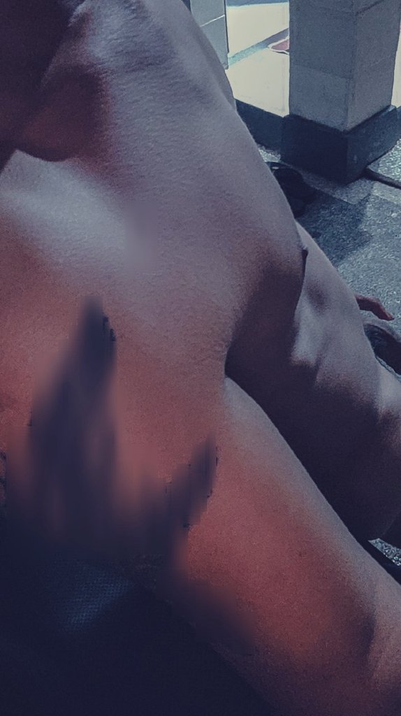 Droporing tweet media