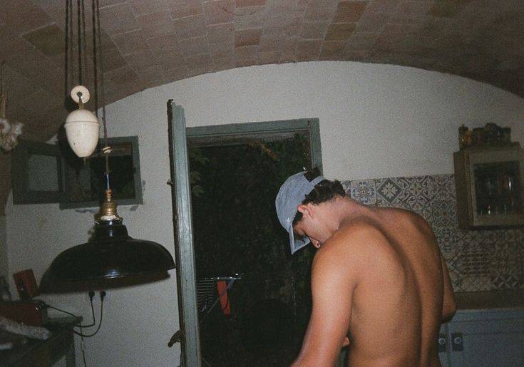 Base umum bisa follow @cornerfess tweet media