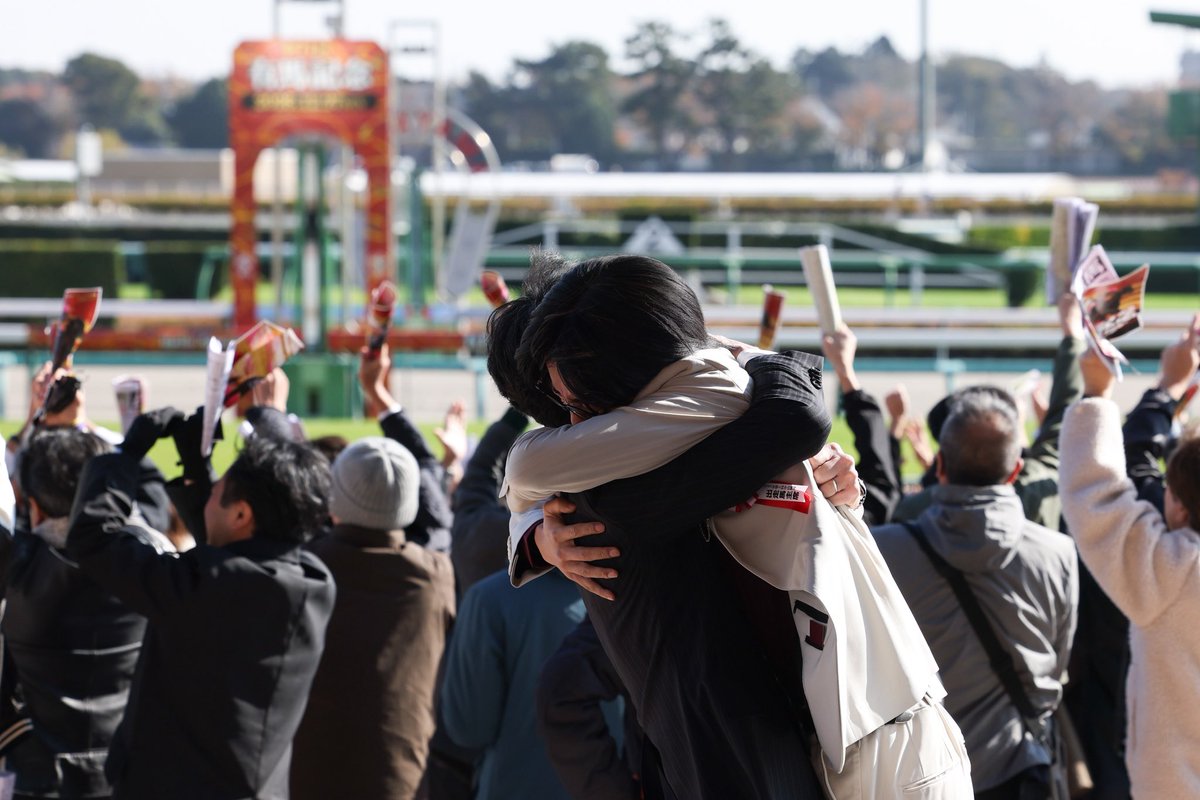 🐎ご視聴ありがとうございました 🌿
日曜劇場『ザ・ロイヤルファミリー』

最後まで見届けてくださり
ありがとうございました🏇

20年に渡る奇跡
そして''継承''いかがでしたか？

また皆さんと応援できることを願って...

 𝐓𝐕𝐞𝐫では1話・最新話
 𝐔-𝐍𝐄𝐗𝐓・𝐍𝐞𝐭𝐟𝐥𝐢𝐱では全話配信中🔗