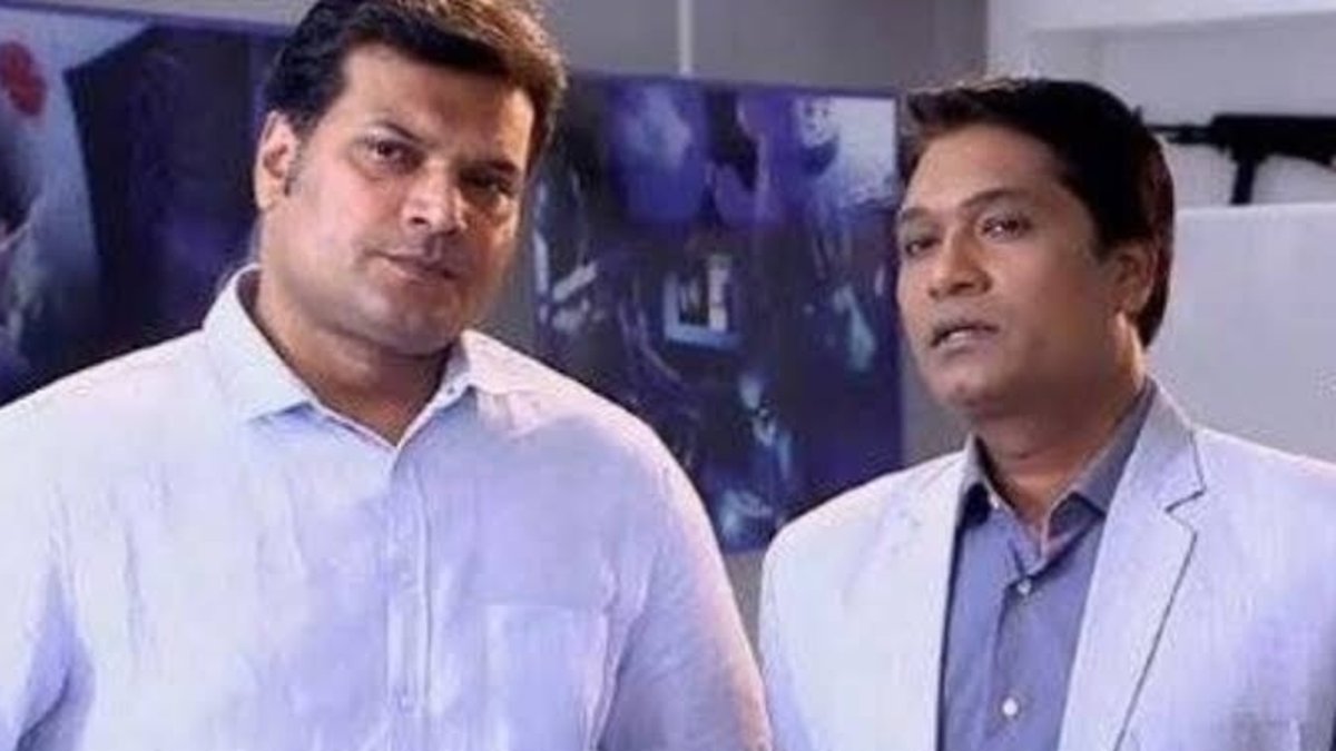 aprajita_ayesha's tweet photo. Unki dosti ne humein sikhaya: saath ho toh har case solve hota hai.”
COMEBACK WITH CID SEASON 3 https://t.co/s4Nmjih0L4