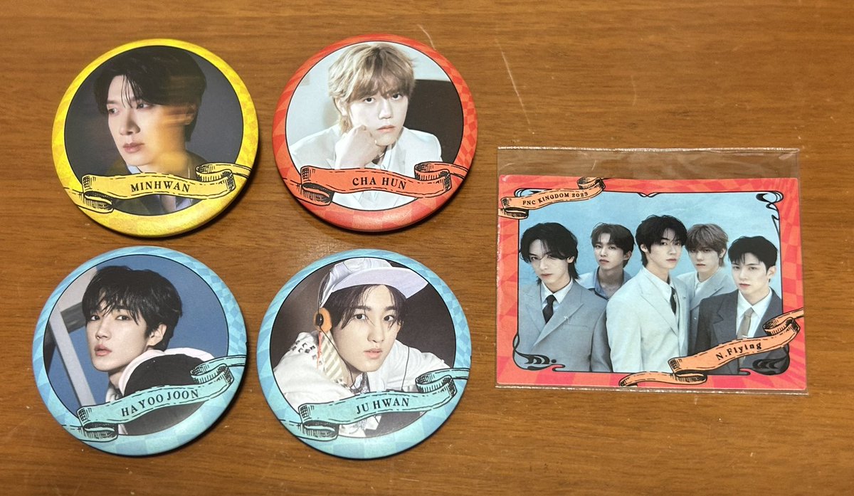 交換を探しております🙇🏻‍♀️ 譲 写真のもの 求 缶バッジ CNBLUE