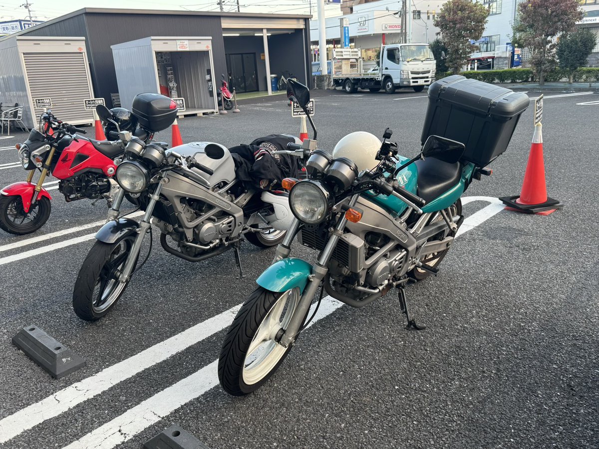 【バイク盗難】
2025/12/13 ホンダ VT250スパーダ（東京都西多摩郡） 

ナンバー：業務ナンバー(緑ナンバー)
色：緑
特徴：テールカウルが擦り切れて白っぽい汚れ、アクセサリー配線がフレーム右側を通る

拡散のご協力をお願いします！
carmototheft.news/?p=8428
#拡散希望
#RT希望 
<a href="/KENTAXIAN/">Kentα</a>