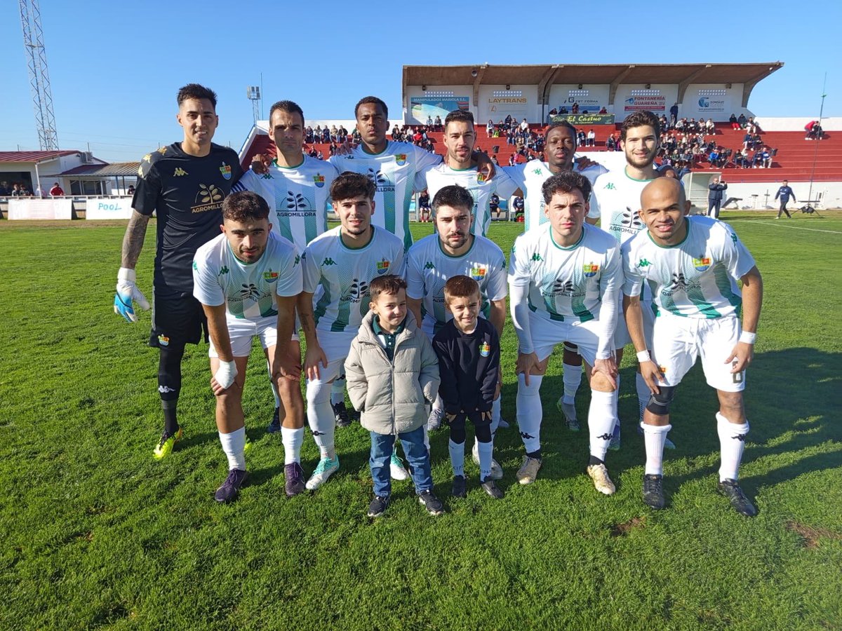 🟦 𝑱𝑶𝑹𝑵𝑨𝑫𝑨 11 | 𝐿𝐼𝐺𝐴 𝐴𝐿𝑀𝐴 𝟏ª 𝑫𝑰𝑽.

<a href="/CPGuarena/">CP Guareña</a> 0-3 <a href="/CDHERNAN_CORTES/">CD HERNAN CORTES</a> 

Gran victoria fuera de casa contra un gran equipo. Partidazo de todos, hoy brilló Rodri.

Agradecer el trato recibido, mucha suerte en la temporada.

Kike⚽️
Borja⚽️
Luis⚽️

VAMOS AZULES💙!