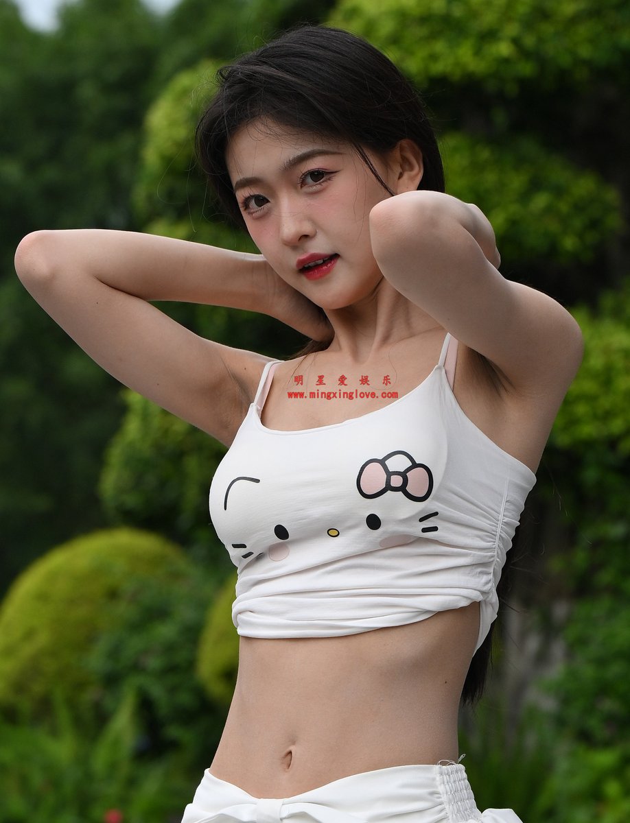 sifangzhaomx's tweet photo. 【#车模街拍系列】 #任绵绵 外拍照，露胸、超短裙，美腿光脚特写，高清8K分辨率原图无修 #生图 下载 https://t.co/bjDjb7SWAk
本站会员介绍 https://t.co/fBJqTYGeK1                                                                    此图购买地址 https://t.co/z2LooYeYZu https://t.co/YH6u4uhuiM