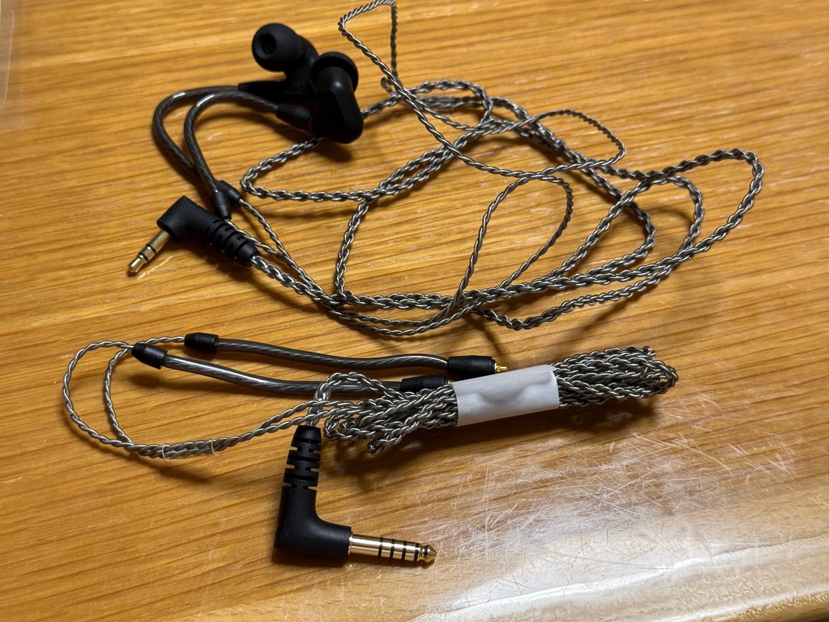 Amazonのブラックフライデーセールで買ったゼンハイザー IE200用の4.4