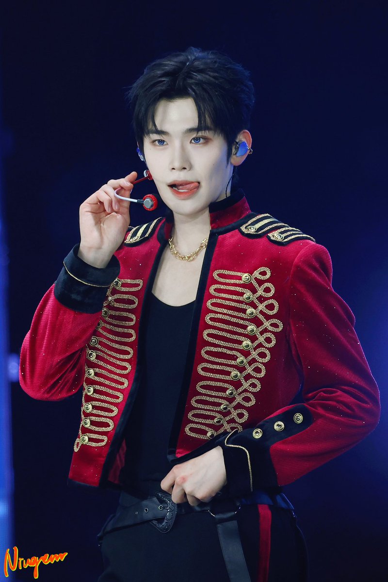 251214 뮤직뱅크

👅💦🦋

#김태래 #KIMTAERAE #キムテレ 
#ZB1 #ZEROBASEONE #제로베이스원