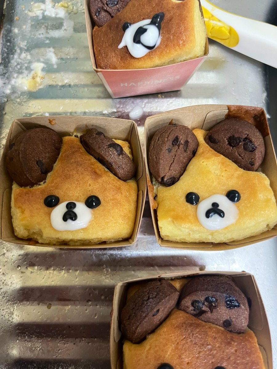 クマちゃんカップケーキ」完成です💞🧸 400円です⭐️ぜひー🥰🥰🥰