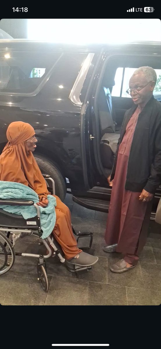 Ahmedumar___'s tweet photo. Some people walk with wealth. Some walk with power. Others walk with the prayers of their parents and that blessing never fails. That grace follows Malam Nasir @elrufai. May Allah reward him with mercy and elevation, just as he honoured and cared for his parents. 🤲🏽✨ https://t.co/svw8o682H8
