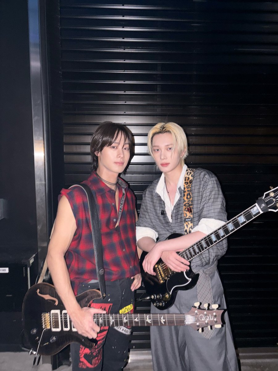 P1H_members's tweet photo. 2025 킹덤 종료🤘🏻🎸

#P1Harmony #THEO https://t.co/iNlcBwgaBE
