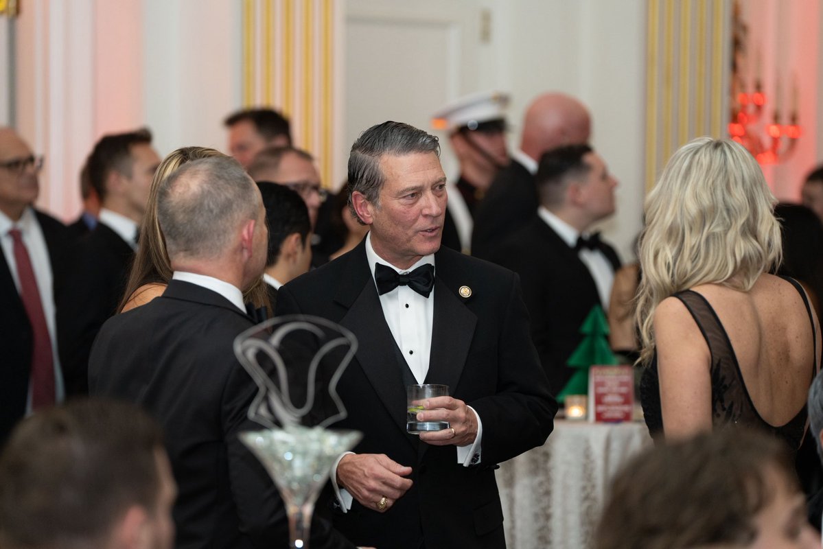 BramerGroup's tweet image. BG was proud to, once again, support and sponsor the American Freedom Fund's Manhattans, Martinis &amp;amp; Mistletoe Veterans Awards Gala. Thanks to the many Members of Congress, as well as, White House, Administration, and Pentagon officials who joined us at the historic…