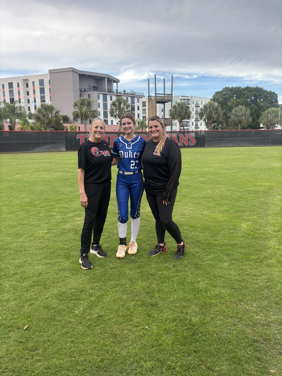 Kitt_Testa28's tweet image. Thank you @UTampaSoftball for running a great camp!! I cannot wait to be back, I had a great time and the campus is beautiful! @CoachNeubauer_6 #2028grad #softball @LadyDukes_Razo @LDukesAntuono @LadyCardsb