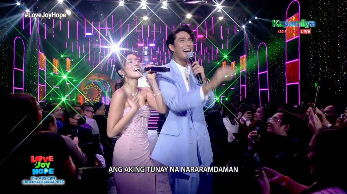 KapamilyaTFC's tweet photo. #DonBelle hanggang dulo! ❤😍🌟

Catch #ABSCBNChristmasSpecial via Kapamilya Channel, Kapamilya Online Live, A2Z, iWant, and TFC!✨📺

via ABS-CBN Entertainment/ YouTube
#LoveJoyHope #ABSCBN #TFC #TheFilipinoChannel #DonnyPangilinan #BelleMariano #Bubblies https://t.co/dc2rAovzEQ