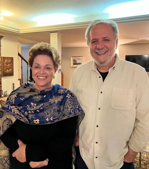 Hoje é dia de celebrar a vida, a trajetória e a coragem de Dilma Rousseff.

Tive a honra de ser ministro no seu governo e de compartilhar o projeto de um Brasil mais justo e democrático. 

A <a href="/dilmabr/">Dilma Rousseff</a> é sinônimo de firmeza, compromisso com o povo e defesa intransigente da