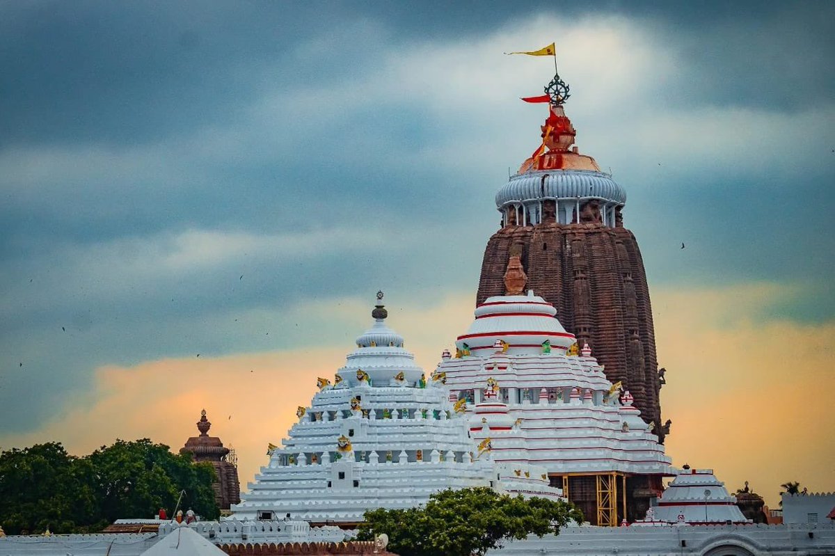 "ଯଜ୍ଞପୁରୁଷ ଯଜ୍ଞନାଥ, ତୋର ଚରଣେ ସର୍ବତୀର୍ଥ।
ସର୍ବ ମଙ୍ଗଳ ତୋର ନାମ, ରୂପ ଅରୂପ ସର୍ବ କର୍ମ"

#ଓଡ଼ିଆଭାଗବତ #ଜୟଜଗନ୍ନାଥ 🙏🙏

#Jagannathdham #Puri
<a href="/JagannathaDhaam/">Shree Jagannatha Temple, Puri</a> <a href="/SJTA_Puri/">Shree Jagannatha Temple Office, Puri</a>