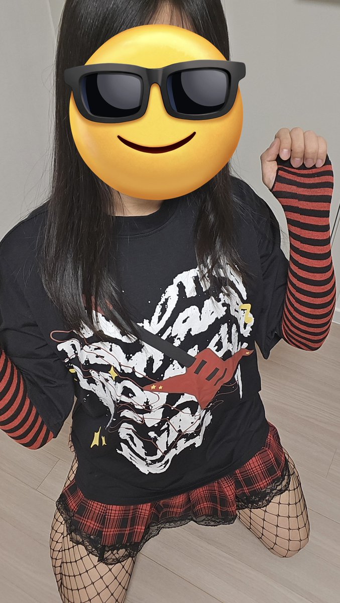 vitis1600's tweet image. 락스타가되고싶다