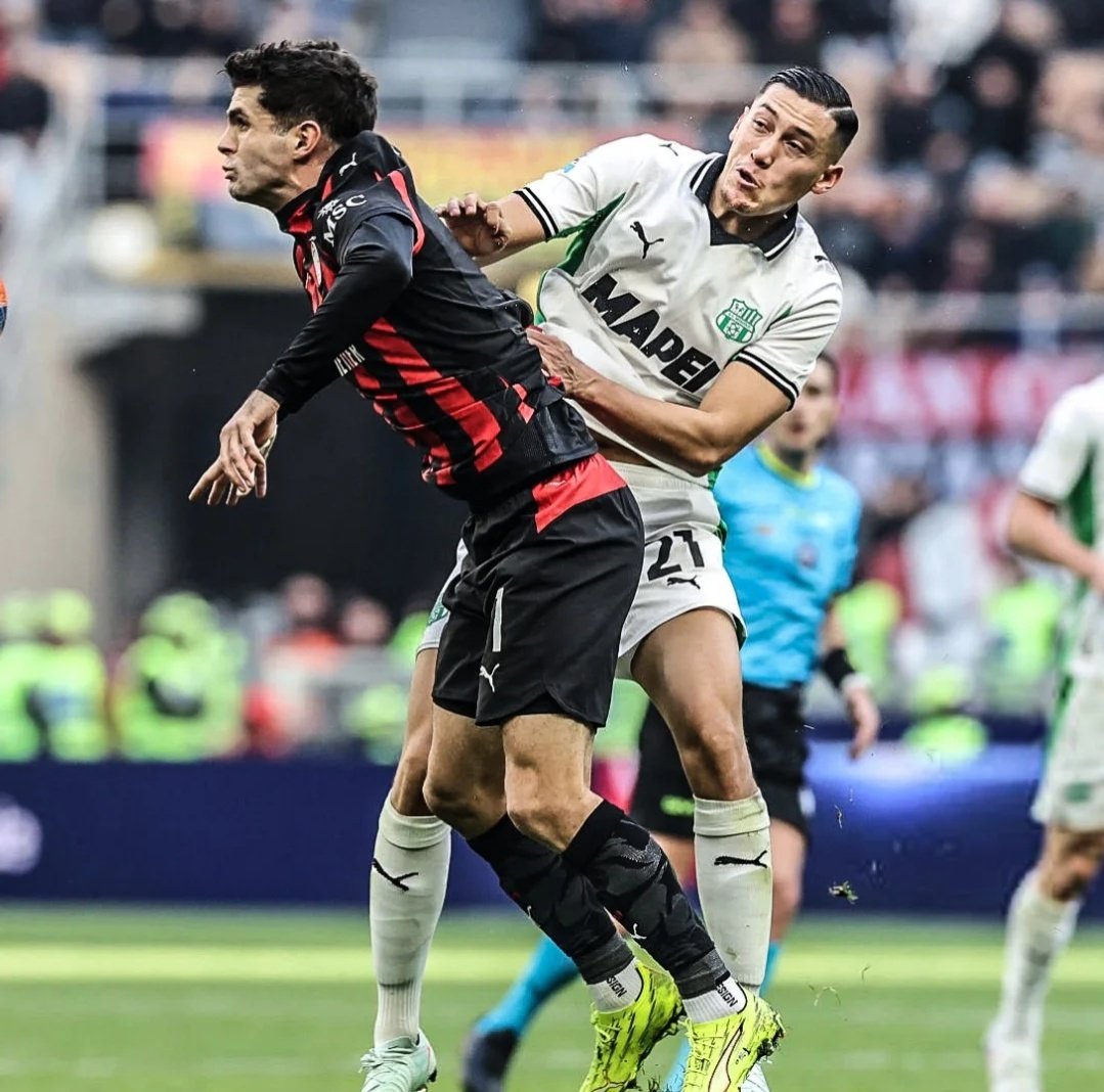 Info_SerieA's tweet photo. FT: AC MILAN 2-2 SASSUOLO 🇮🇩🇮🇩👍

Mantap 👍

Pulisic antek USA (negara yg seenaknya pasang tariff) pun ga bisa apa2 sama Jay Idzes, seakan memberi pesan bahwa wong liyo jgn sembarangan sama macan asia 🇮🇩👍

NKRI boss! (yg dukung Milan silahkan angkat kaki dr negeri ini 🫵😡) https://t.co/qIdXO9yngO