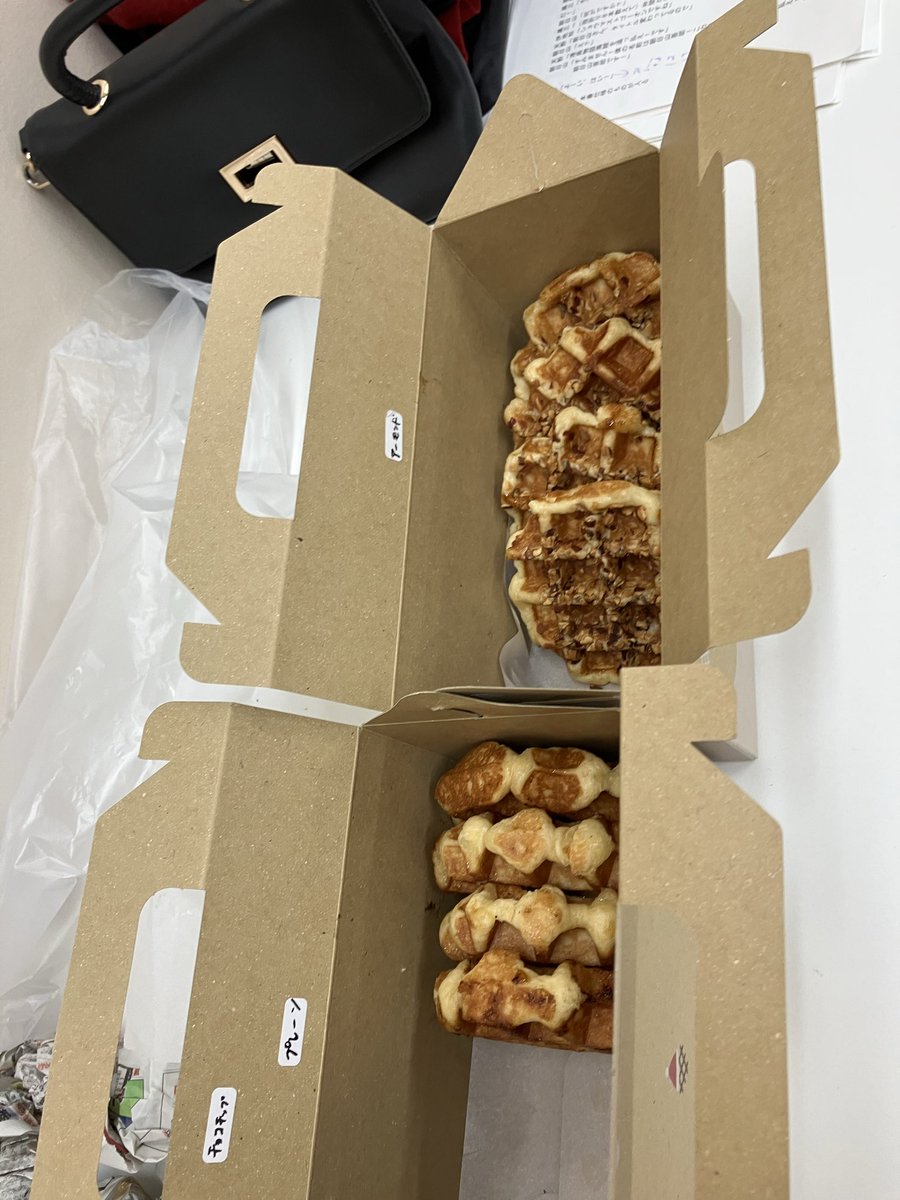goudoutak's tweet photo. 昨日と、今日は集中稽古でした！
とうとう仕込み日とゲネ入れて3日となりました！
最後まで、みんなで走り切って本番迎えたいと思います‼︎‼︎
ワッフルの差し入れもありがとうございました😭orz
#2025TAK合同公演
#KNOCKUP https://t.co/IjjT7uDAf2