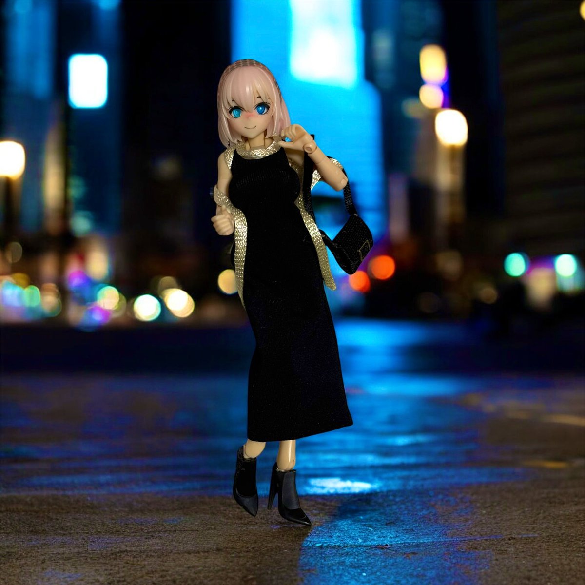 夜の街🌉⭐️✨
可愛く撮れたと思う🥰💕👍
こちらのヘッドパーツはいのう商店様に納品済みです☺️👌💕

アイはめだまや様
髪はムスクト様
ワンピはモチファク様
襟巻き？は毛糸
バッグはHalloween butlers様
靴はさんでいぼっと様
みんなお店でゲットしたもの😆💞🎶

#いのう商店　#メガミデバイス