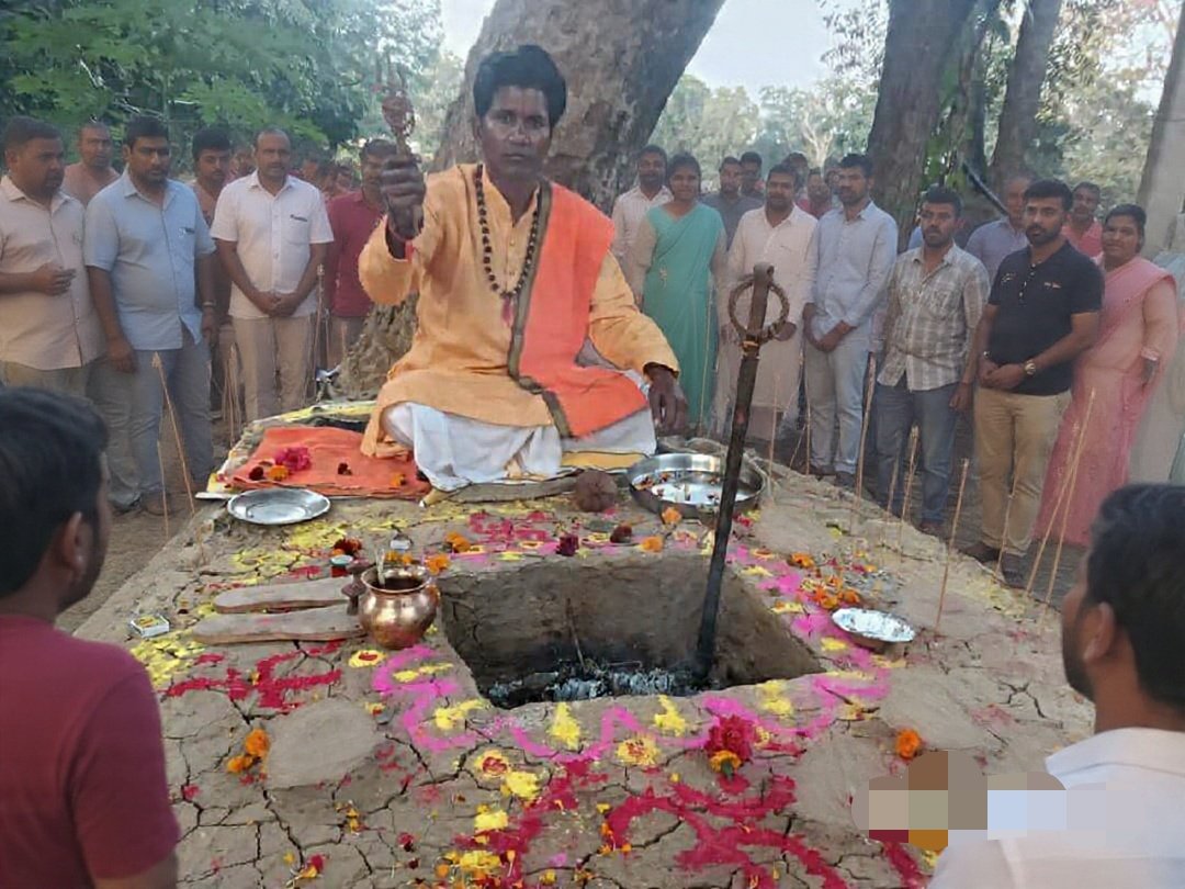 धाम पर आई श्रद्धालुओं की भीड़
