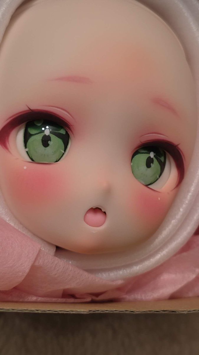 今日のアイドール東京での唯一の戦利品は、ぷちりぼん🍓先生のこの子でした…！
#いちごっ娘

事前の宣伝を見た瞬間に心を撃ち抜かれて、本当は現地へ見に行け迎えべきですが、委託出展で正直もう無理かな…と諦めていたのですが、見に行った時にまさかのまだ居てくれて……!!!