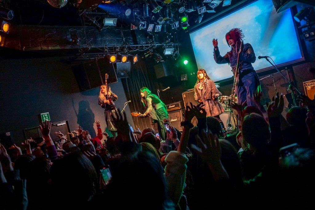 色々な十字架 † 2/20ヒューリックホールワンマン (@kanari_tanbi