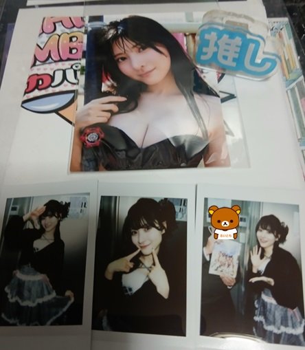 5人のサインは本当に宝物😊 いま鋭意製作中のフォトブックにも