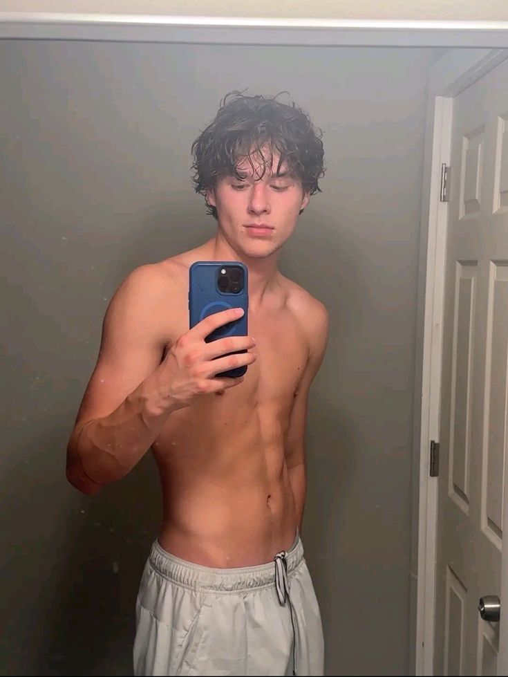 dvathwishs's tweet image. face card                         body card

#meneahlengends