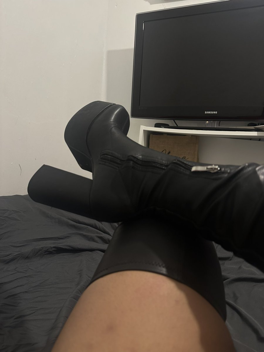 Kikimpll's tweet photo. My boots need a good clean…

Which weak willed loser is goin to do it?

#leatherboots #leather #footfetısh #footsub #feetworshi̇p #humanatm #cbt #ballbusting https://t.co/pN37vKaKQo