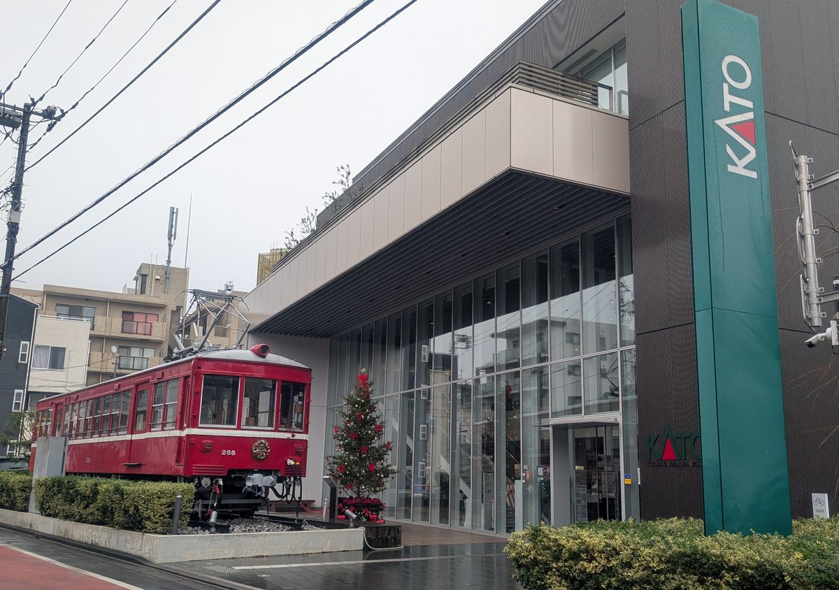 今日は模型鉄の総本山、ホビーセンターカトーを訪問 先生方から好評の