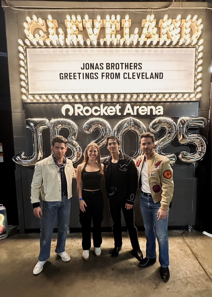 Hailey tweet media