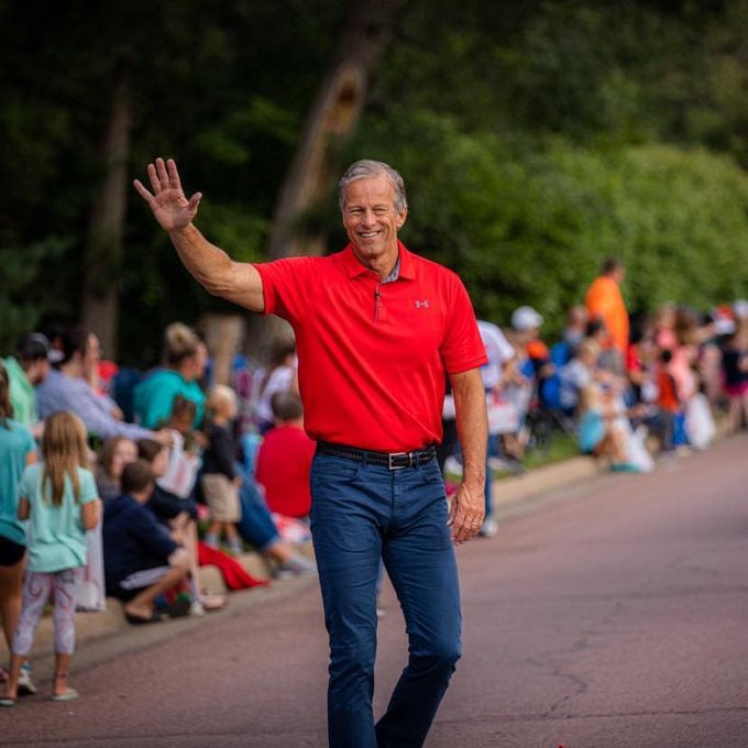 RightPulseNewss's tweet image. 🚨BREAKING: Senate Leader John Thune has been blocking Trumps nominees for the last 5 weeks and has yet to censure Adam Schiff...  

Do you agree that John Thune should be removed?

YES or NO?
