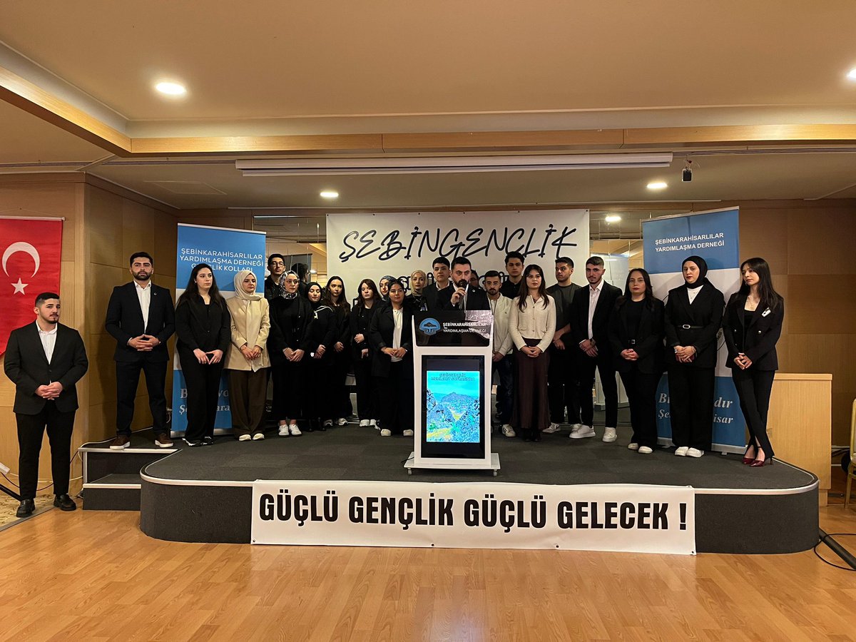 sebingenclikk's tweet photo. Değerli Şebingençlik Ailesi,
Bugün Bostancı Green Otel'de 250 tane Şebinlarahisarlı gençle bir araya geldik!
Üniversiteli bursiyetleriz ile gerçekleştirdiğimiz bu etkinlikte yanımızda olan Şebinkarahisarlılar Yardımlaşma Derneği üst yönetimine çok teşekkür ederiz. 
#Şebingençlik https://t.co/5wRECqOJhp