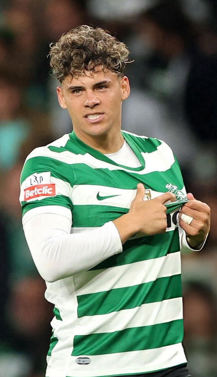 SimoesCortes's tweet photo. Maxi é amor💚 https://t.co/ZfO0rRy97o