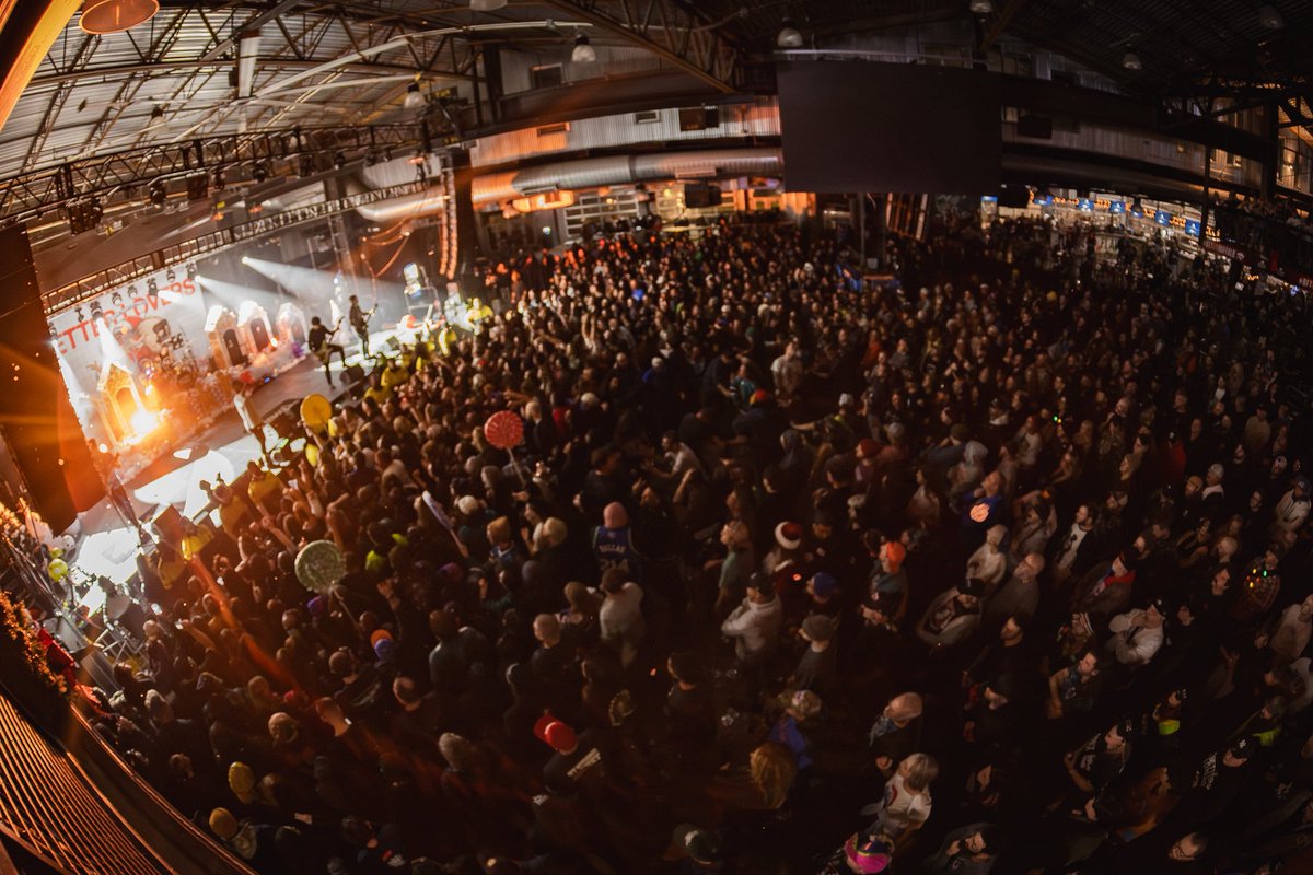 stellakelly🇻🇳 tweet media