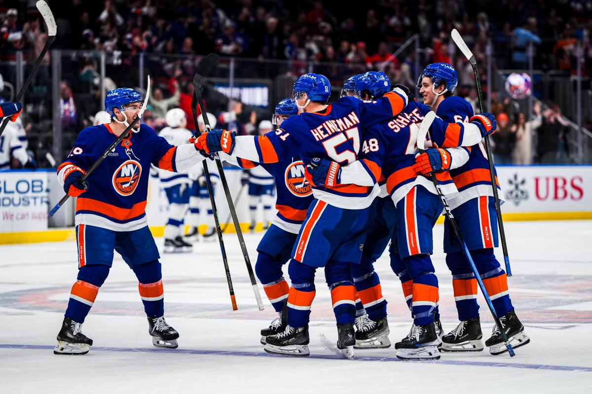 NYIslanders's tweet image. NO SUNDAY SCARIES HERE.