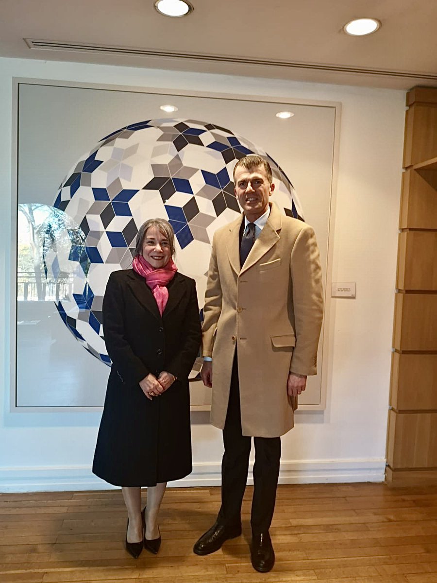 Ho incontrato il sottosegretario di Stato <a href="/ItalyMFA/">Farnesina 🇮🇹</a>, <a href="/GiorgioSilli/">Giorgio Silli</a>, al quale ho ringraziato per il sostegno offerto a #Cuba durante gli anni della mia missione in #Italia.