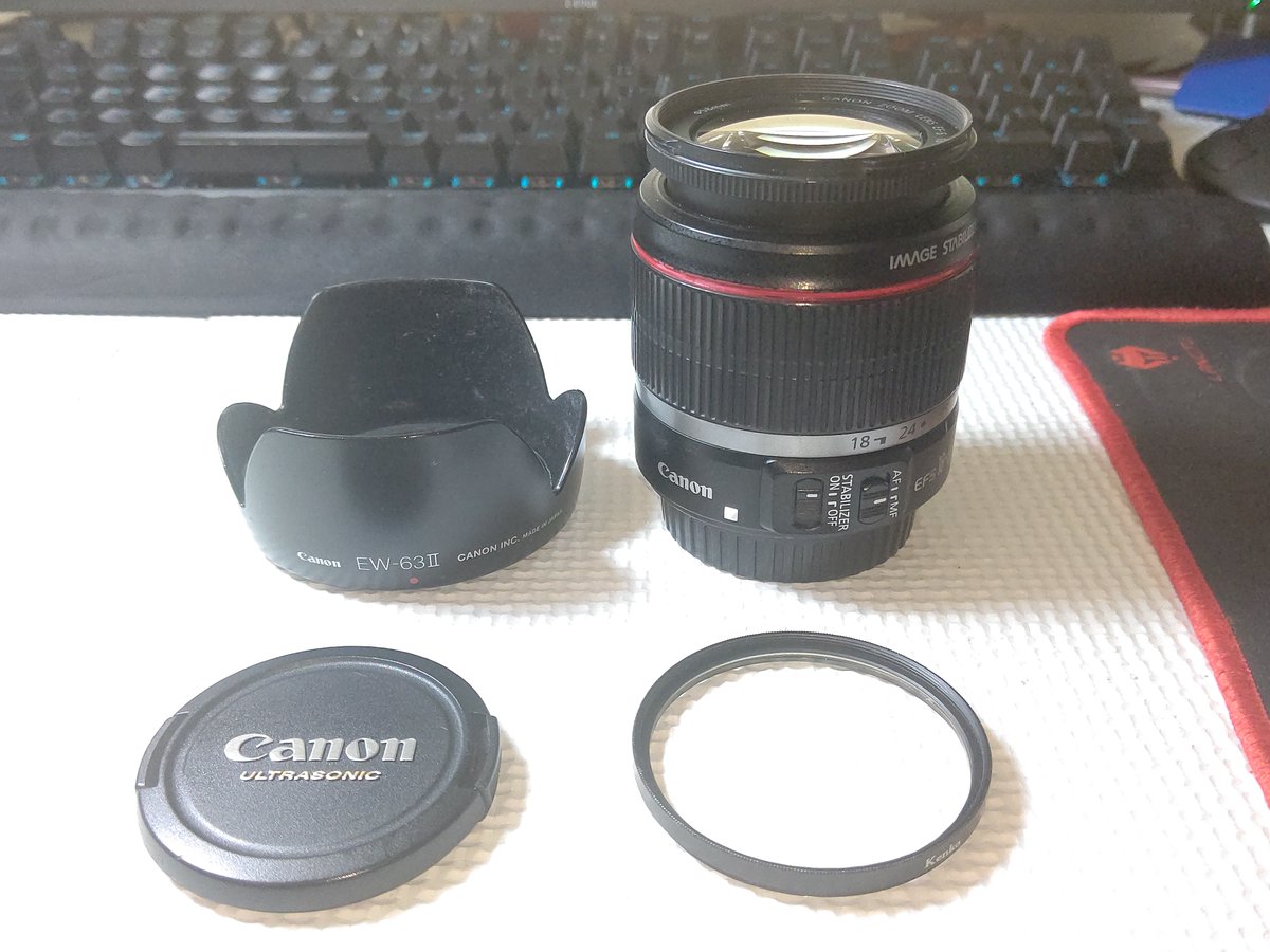 メルカリで5700円からヤフオク!へ移って1900円に下がったので購入。 赤