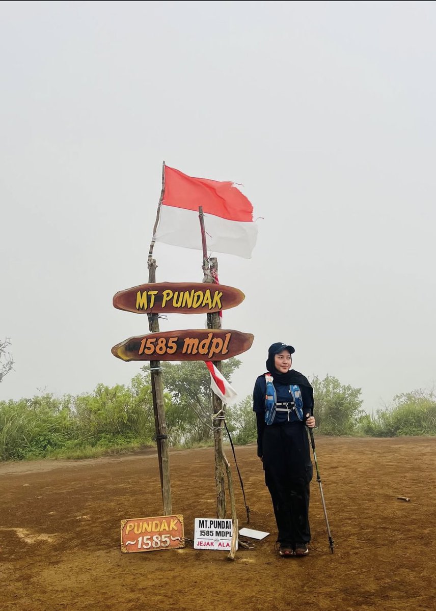 anotherrara10_'s tweet photo. 30/09/25 , pingin ngetrail lagi huhu https://t.co/cyHAGKT2wk
