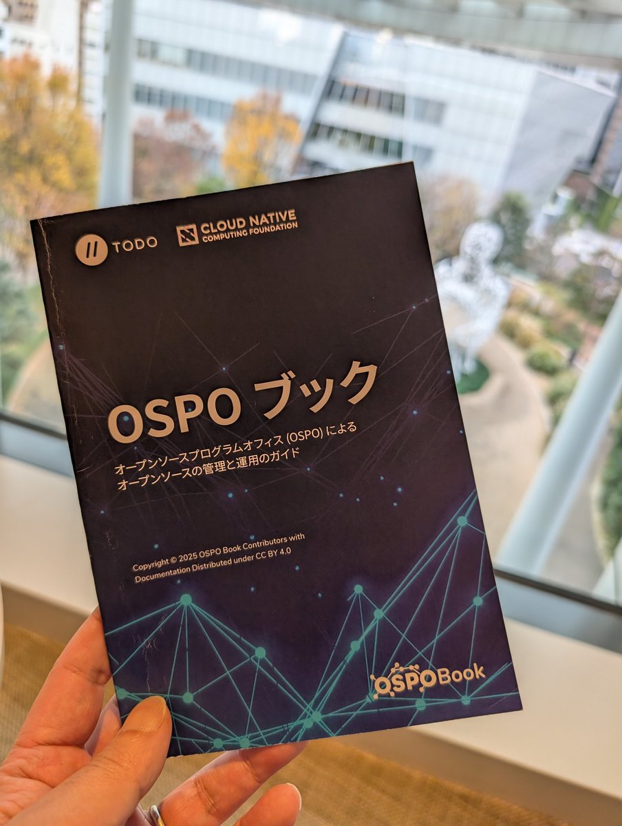 ShuMuto's tweet photo. #OSSJ で配布されていた #OSPO ブックのPDFがリリースされました！
#todogroup

https://t.co/2kkCSNdcKa https://t.co/tvIFXGBXS3