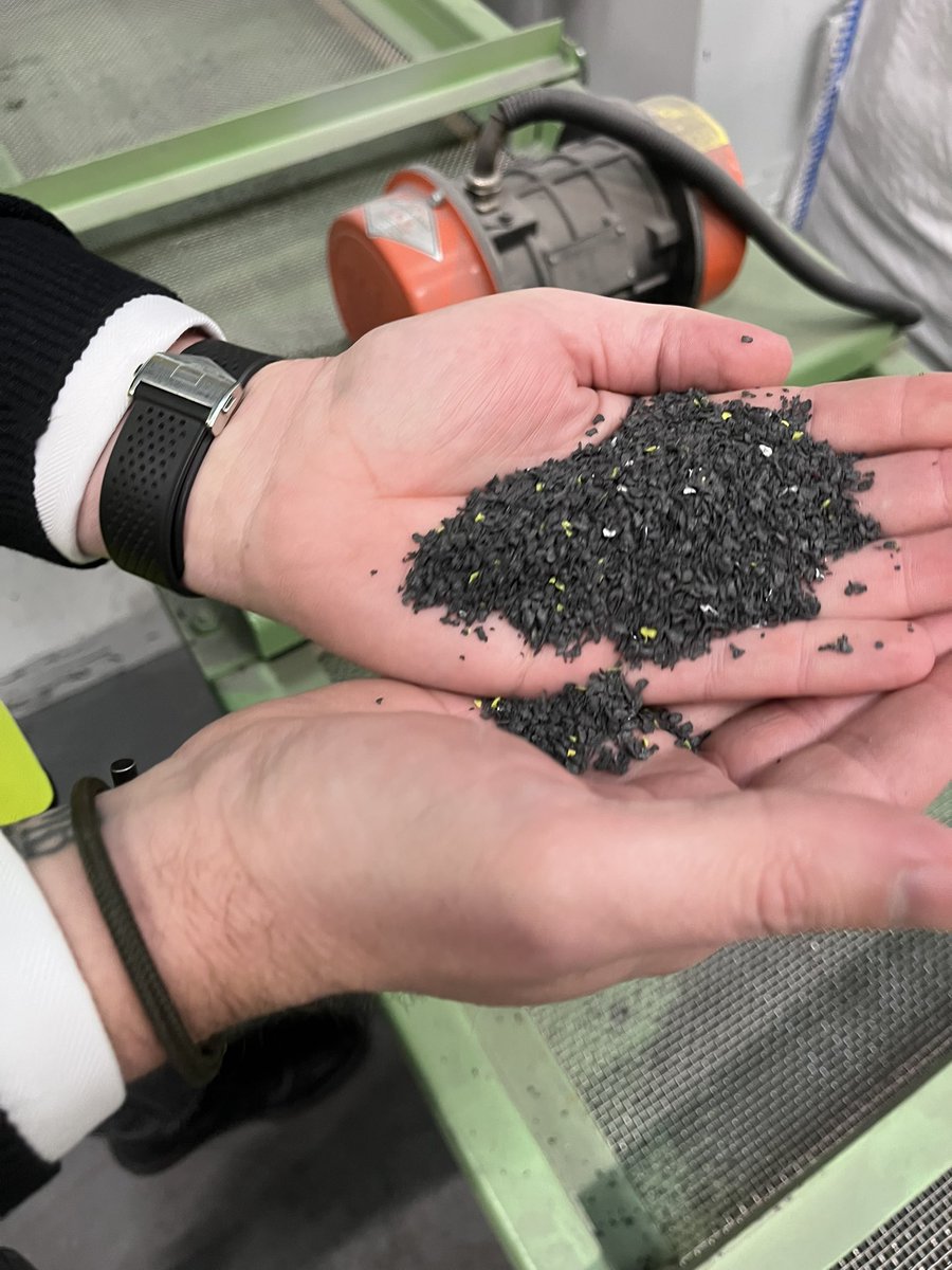 Solar for Schools tweet media