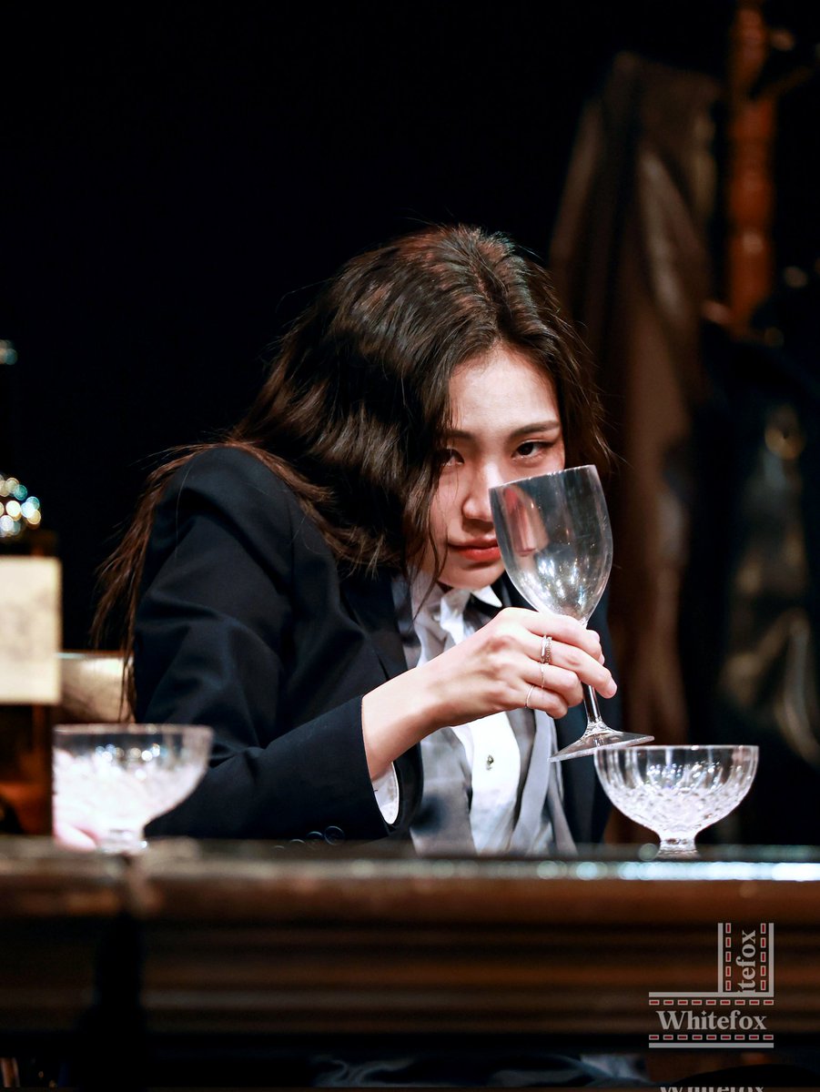 251214 연극 #포쉬 스페셜커튼콜
5장 라이엇경
발렌티나 | #이채원

#posh #이채원_wf