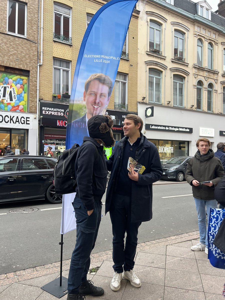 AvecDelemer's tweet photo. Week-end de mobilisation ! 🔥

👉🏻Hier sur le marché de #Sébastopol
👉🏻Ce dimanche à #Wazemmes, à #Caulier et place du #Concert 

Dans toute la ville, toujours au contact des #Lillois pour échanger sur nos propositions sur le stationnement avec @DelemerLouis. https://t.co/z99aYJE6xg