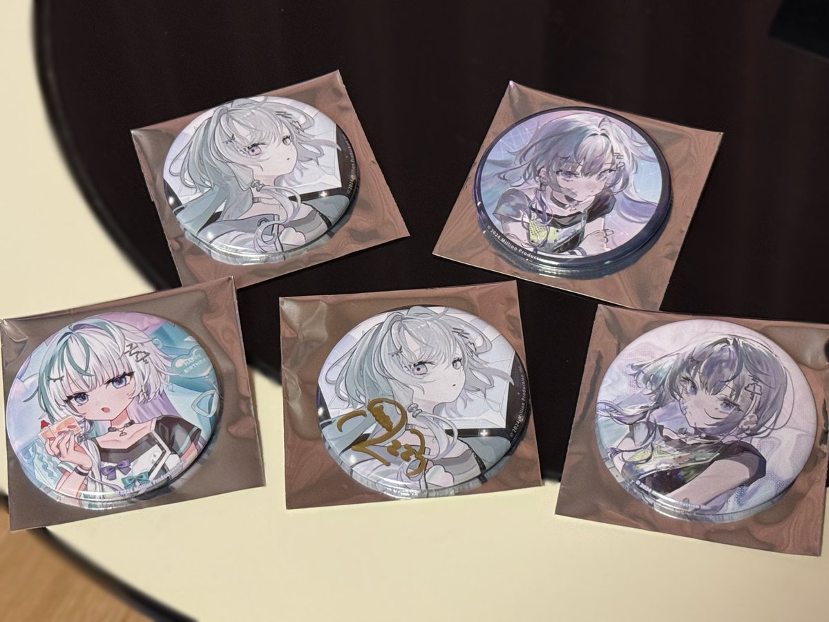 ツクリちゃんの誕生日記念グッズの缶バッジが届きました☁️🔧✨ 缶