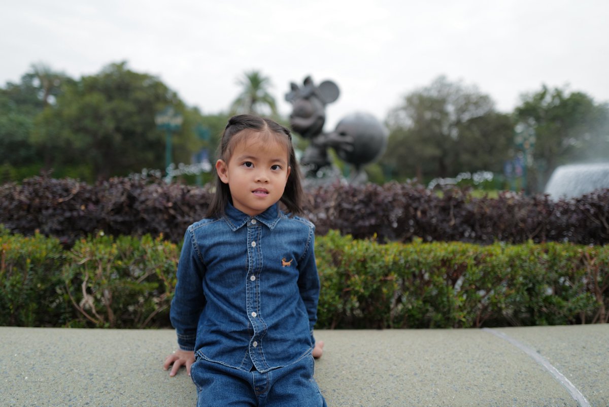 MasterChua23's tweet photo. Hong kong disneyland https://t.co/Vj8Sdb1F4U