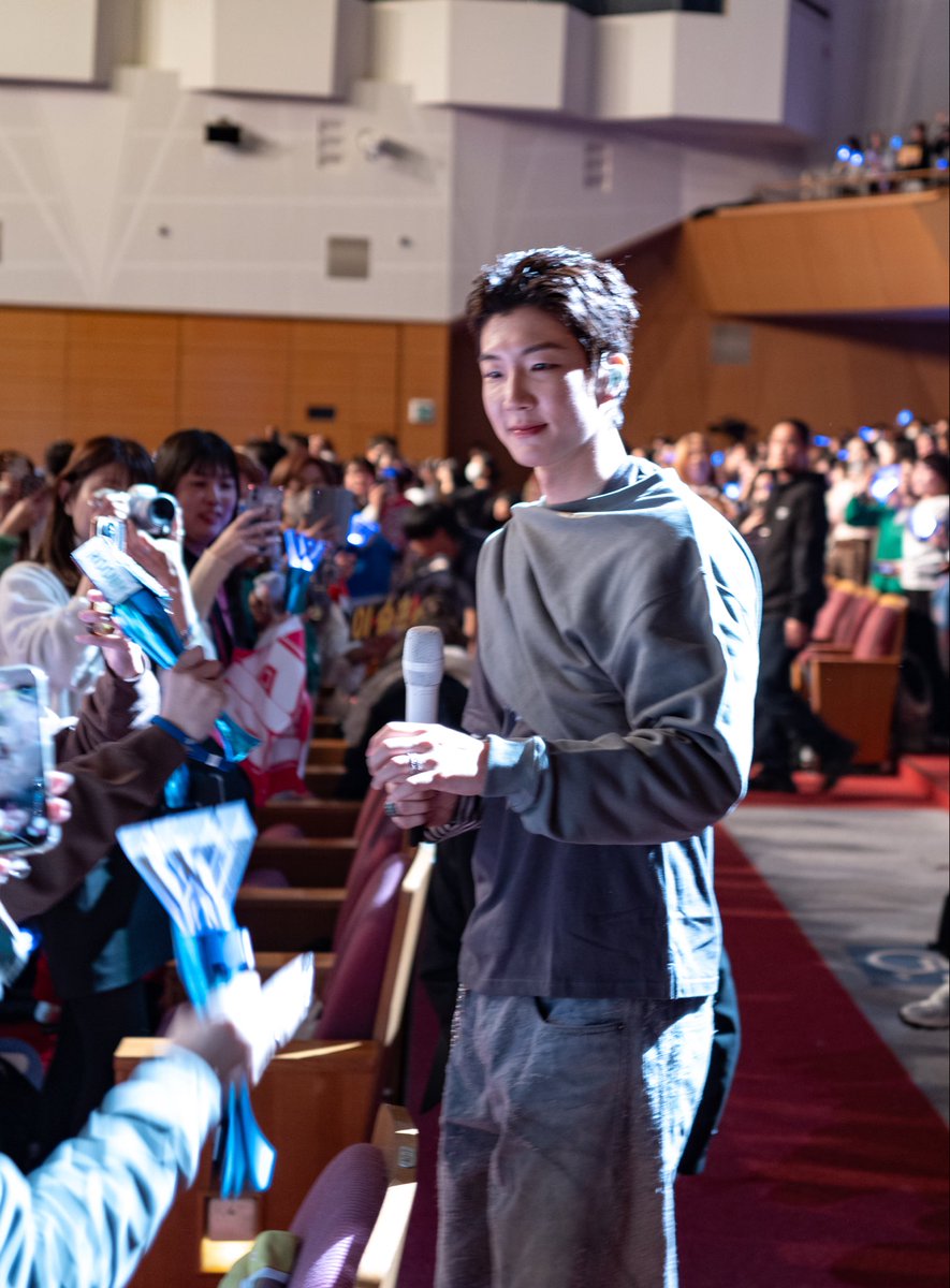 [💚] YOON Weverse post

“Osaka 📸”

Full post here:
🥕weverse.io/winner/artist/…

#LEESEUNGHOON #HOONY <a href="/official_hoony_/">official_hoony_</a> #이승훈 #위너 #WINNER