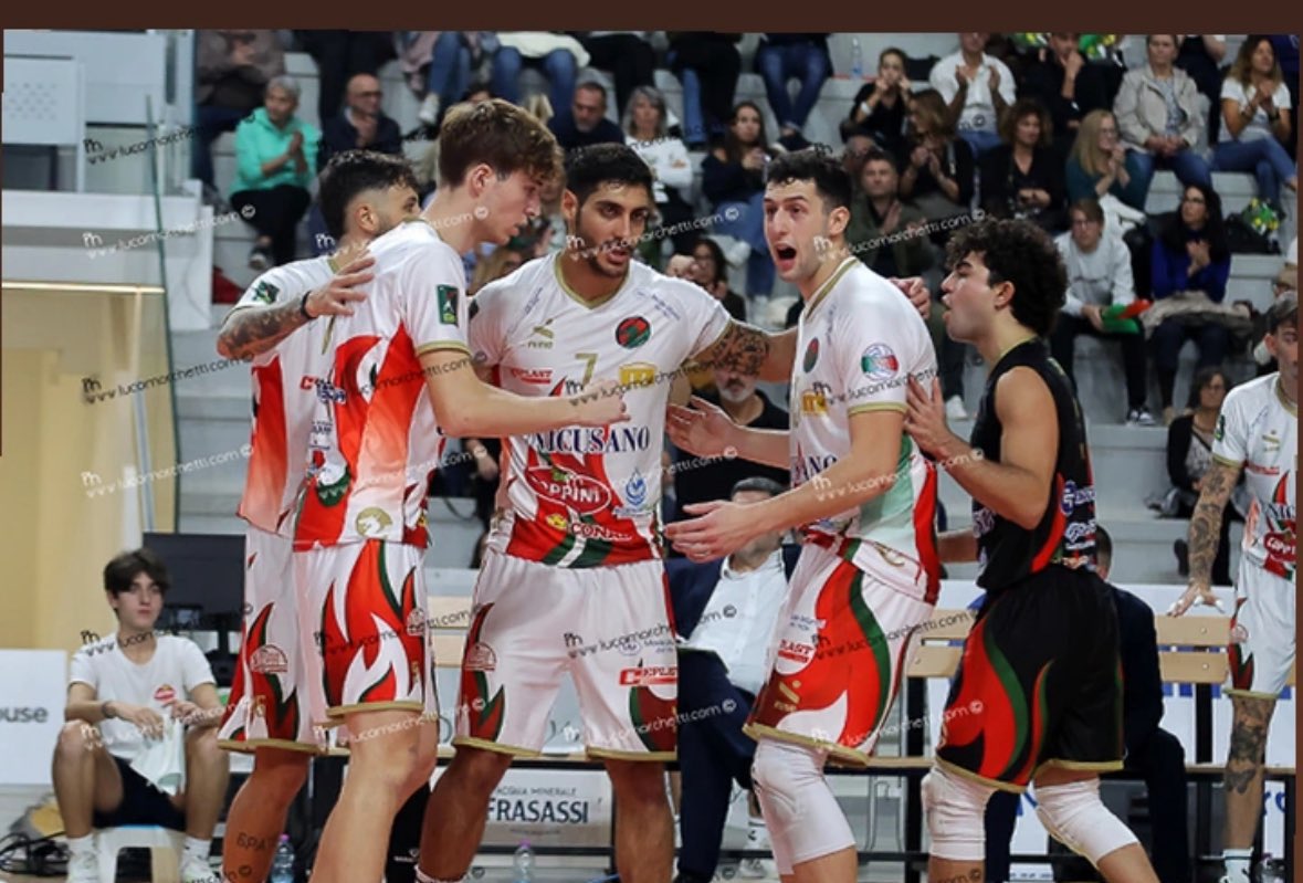 Bellatrix816043's tweet photo. Forza ragazzi
#GoDragons
🐉🐉🐉🍀🍀
Siamo con voi https://t.co/c7ZJjJAoEp
