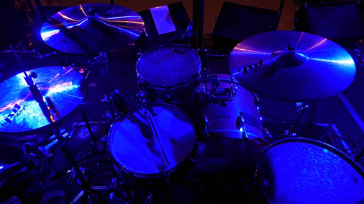 HamdBeat's tweet image. enn3rdのRE:BORN -STORY OF THE YEAR編 VOL.2- にLaid-backとして出演して参りました。
若い方が多く、色々なオリジナル曲を聴けて良い勉強になりました。
個人的にはLaid-backでの初ライブではありましたが、私もまだまだ精進せねばと思う次第です。
本日は楽しいイベントをありがとうございました。